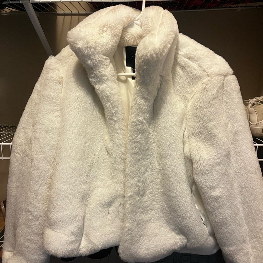 Forever 21 White Teddy Jacket Soft Faux Fur
